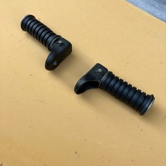 ヤマハ純正リヤステップ、SR125で使用