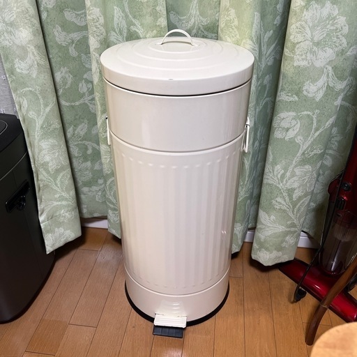 レトロなゴミ箱