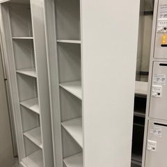 【中古オフィス家具在庫多数】美品 オープン書庫 書棚 スチール 収納 キャビネット　本棚　　検)事務机　オフィスチェア　ロッカー　ミーティングテーブル　応接ソファ 店舗 事務所 什器　美品多数　格安の画像