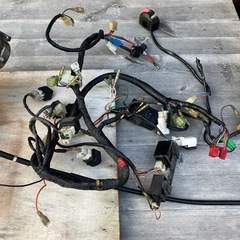 ヤマハ純正125ccエンジンと電装の画像