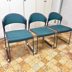 重ねて収納★会議用スタッキングチェア3脚