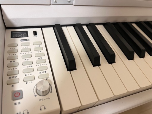 電子ピアノ