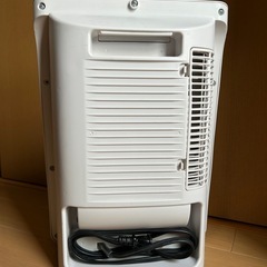 TEKNOS セラミックファンヒーター TS-123(W) 1200W セラミックヒーター　 テクノス　2015年製の画像
