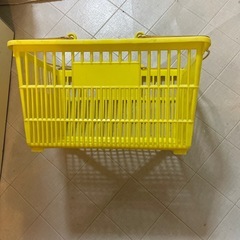 買い物かごの画像