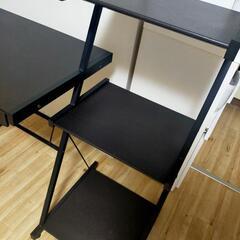 パソコンデスクの画像