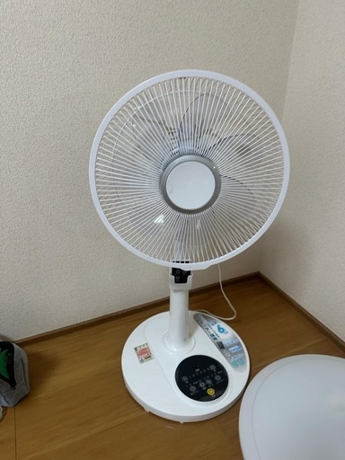 リモコン付き 6枚羽扇風機 省エネ・静音設計【引き取り限定】