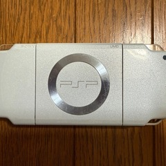 PSP-2000 本体、カセット6本セットの画像