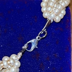 【値下げしました】上品6重ねパールネックレスの画像
