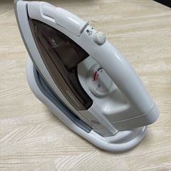 HITACHI コードレスアイロン