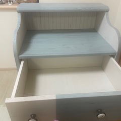 衣類タンスの画像