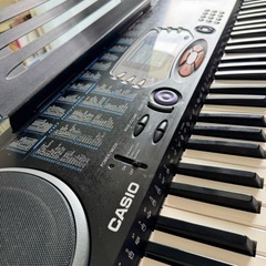 CASIO CTK-541 キーボードの画像