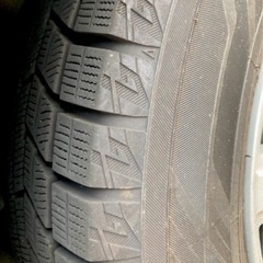 【中古タイヤ】スタッドレス　YOKOHAMAタイヤ（ice GUARD 4本）の画像