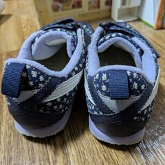 アシックス花柄19.5の画像