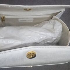☆美品☆ CALVIN KLEIN/カルバン クライン   ショルダーバック 最終値下げ 値下げ不可の画像