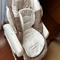 取引中　ハイローチェア　コンビの画像