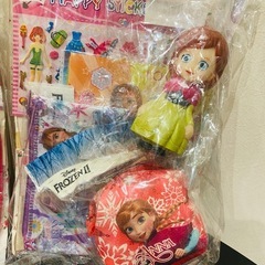 　1個200円2個女の子用プレゼントセットアナ雪などの画像