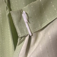 カーテン 100×100 黄緑色左右1セットの画像