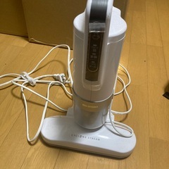 アイリスオーヤマ　布団　掃除機