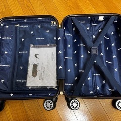 スーツケースの画像