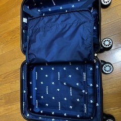 スーツケースの画像