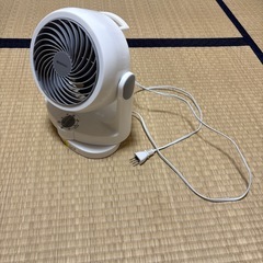 アイリスオーヤマ サーキュレーター 静音 左右首振り 8畳 パワ...