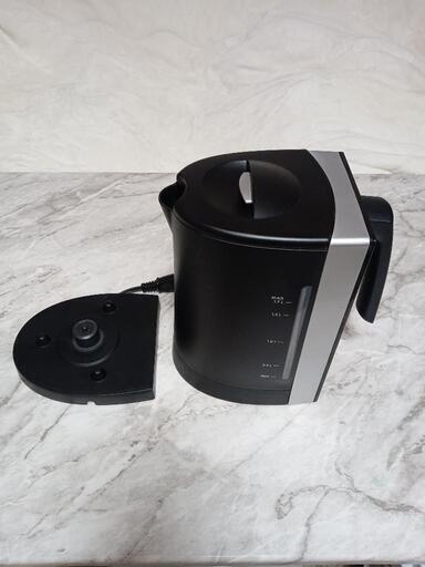 ☆光沢のあるブラックフェイス☆Electrorux☆NEROシリーズ☆電子ケトル☆