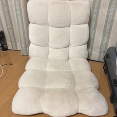座椅子　モコモコ　軽い　アイボリーの画像