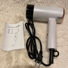 最終価格🌟【新品】　ドライヤー 大風量 速乾 マイナスイオン 折りたたみ コンパクト 軽量の画像
