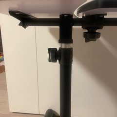 昇降テーブルの画像