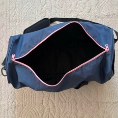 ロキシー　ROXY　ボストンバック　修学旅行に
の画像