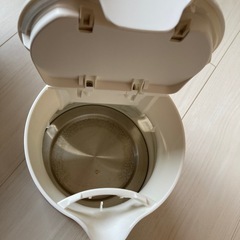 中古　電気ケトルの画像
