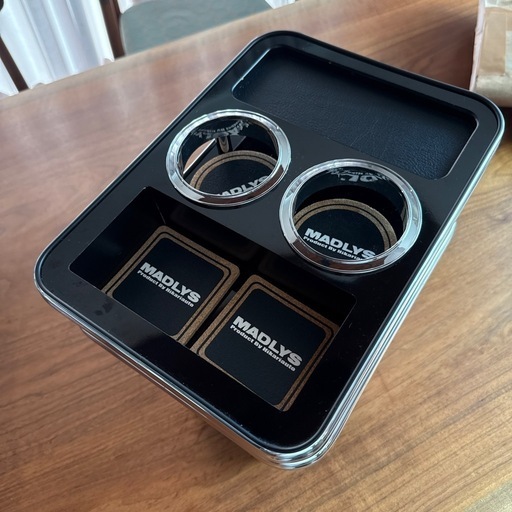 MADLYSマドリス　デリカD5 センターテーブル