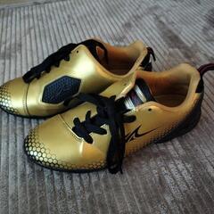 キッズ CHARKIES スニーカー 23cmの画像