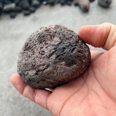 黒曜石　原石の画像