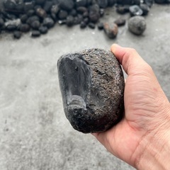 黒曜石　原石の画像