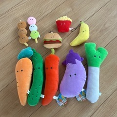 つぶらな瞳の野菜や食べ物　ぬいぐるみ　キーホルダー