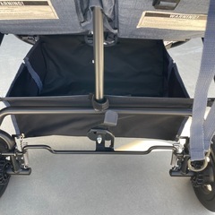双子用ベビーカーの画像