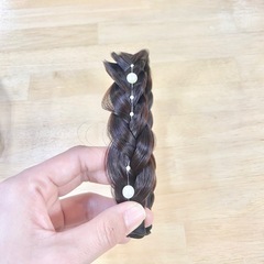 【100円】三つ編みデザインカチューシャの画像