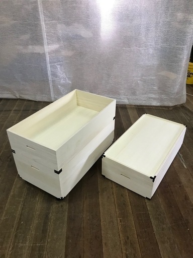 新品未使用品　この時期からオススメ　クローゼット収納　キャスター付き　湿気対策