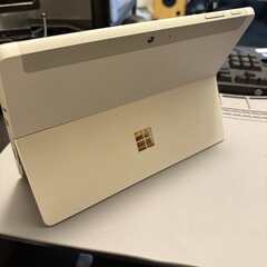 Microsoft Surface Go メモリ8GB ストレージ128GBの画像