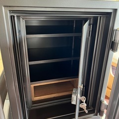 【最終値下げ】防犯・防災用に！金庫✨の画像
