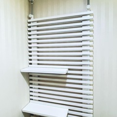 つっぱり天然木壁面ラダーラック幅60cm（ホワイト）※棚板2枚付の画像