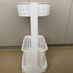 ランドリーバスケット2段の画像