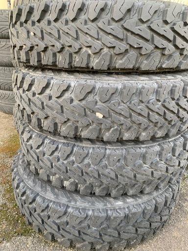 バリ山 ブロックタイヤ