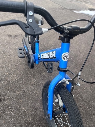 値下げしました　ストライダー　青　14