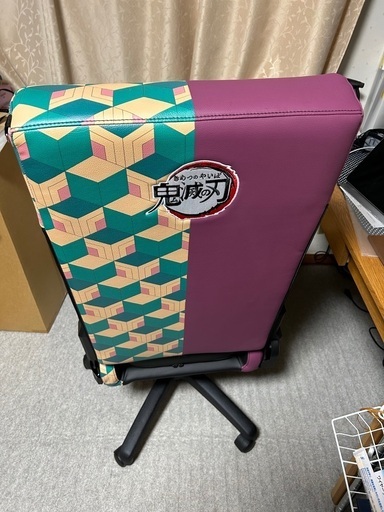 鬼滅の刃　オフィスチェア　冨岡　椅子　ゲーミングチェア