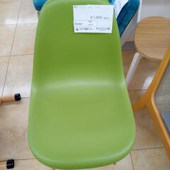 ★ジモティ割あり★  椅子 黄緑 H83.5×D40×W46.5...