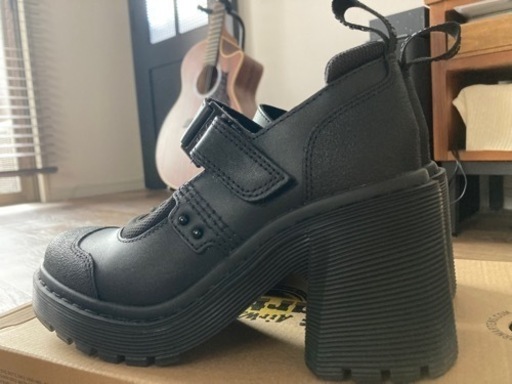 Dr. Martens EVIEE tech メリージェーン