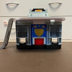 トミカ　高速道路とポリスステーションの画像