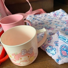 ディズニープリンセス　キティちゃん　マイメロ　水筒&お弁当セットなどの画像
